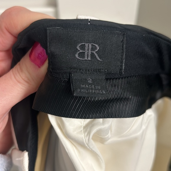 Banana Republic size 2 cocoon color lined cigarette pant with ankle zip. - Picture 5 of 8